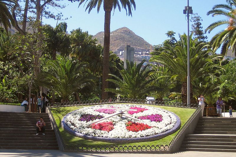 Sta. Cruz de Tenerife. Blumenuhr im Parque García Sanabria